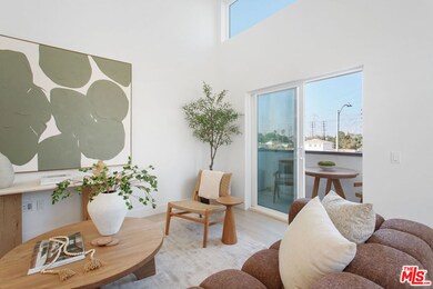 11210 W Victory Blvd, Burbank, CA 91606 - photo 3