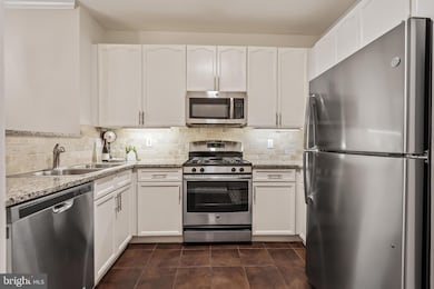 2711 Bellforest Ct unit 109, Vienna, VA 22180 - photo 7