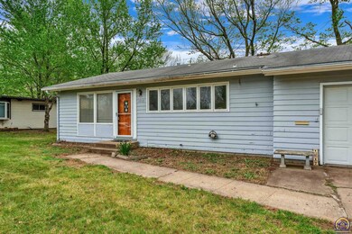 1917 SW 34th St, Topeka, KS 66611 - photo 5
