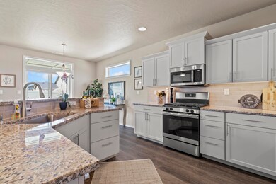 Hudson - Kitchen 2
