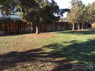 2051 SW 32nd Ct, Redmond, OR 97756 - photo 2