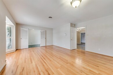 1215 Crestridge St, Ennis, TX 75119 - photo 4