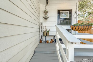 733 E Cedar St, Seguin, TX 78155 - photo 5