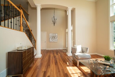 8412_Grapevine_Circle_09