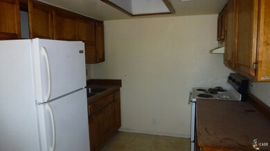 624 N 10th St, El Centro, CA 92243 - photo 4
