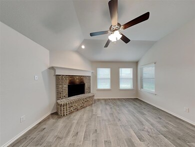 356 Bonita St, Weatherford, TX 76087 - photo 4