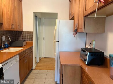 Taft Towers unit 406, Arlington, VA 22201 - photo 7