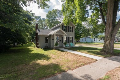 938 Lincoln Lake, Lowell, MI 49331 - photo 2