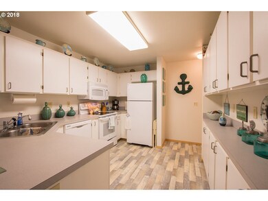 1455 Seacrest Ln unit 2A, Brookings, OR 97415 - photo 6