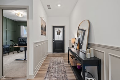 Front foyer - inviting & aesthetic