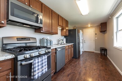 1606 Sacramento Dr, Carpentersville, IL 60110 - photo 4