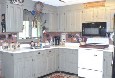 73 Anderson Rd, Ware, MA 01082 - photo 7