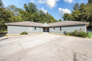 6237 Olde Towne Dr, Columbus, GA 31907 - photo 2