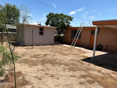8205 Loma Terrace Rd, El Paso, TX 79907 - photo 3