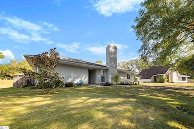 219 Baldwin Cir, Mauldin, SC 29662 - photo 2