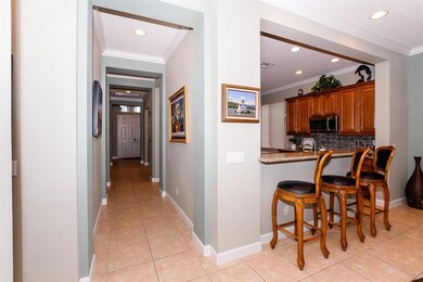 Entry/Kitchen Bar