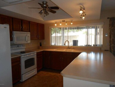 3023 S Carriage Ln, Mesa, AZ 85202 - photo 3