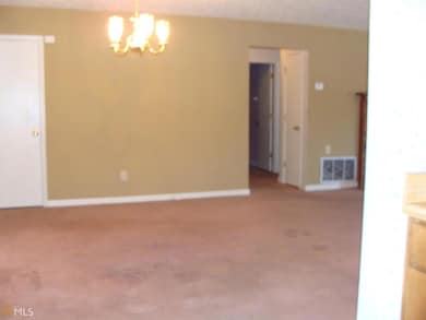 3483 Fannin Dr, Lithonia, GA 30038 - photo 6