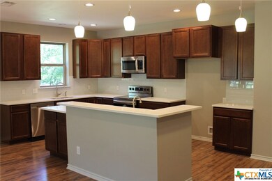 1008 Clyde St, San Marcos, TX 78666 - photo 3