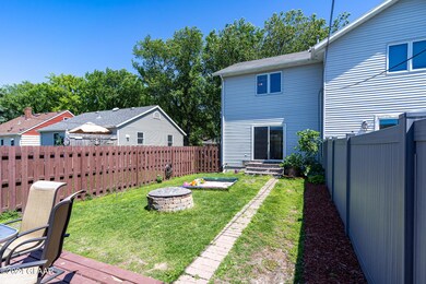 1112 S 12th St, Grand Forks, ND 58201 - photo 4