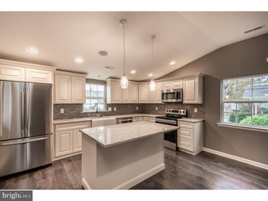 35 Rustleaf Ln, Levittown, PA 19055 - photo 3