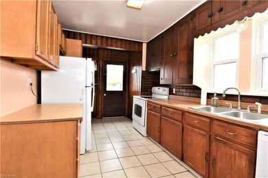 Spacious kitchen