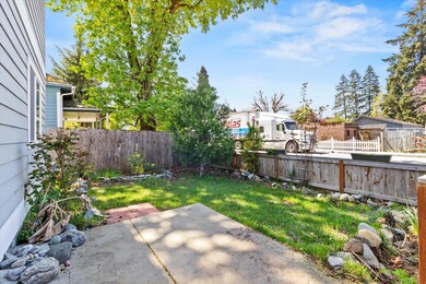 03-212 Oak St 214-3