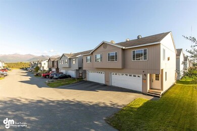 12-Exterior Front 20200909-DW-2641