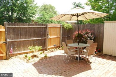 8368 Forrester Blvd unit 476, Springfield, VA 22152 - photo 6