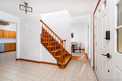 8 Phoebee Ln, Brookfield, CT 06804 - photo 4