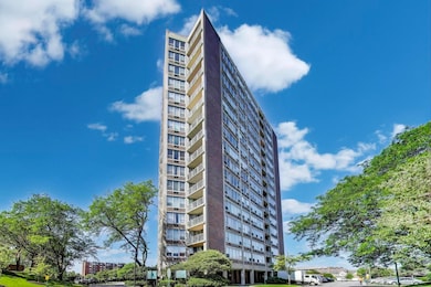 Towers of Triumvera unit 14D, Glenview, IL 60025 - photo 3