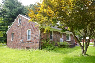 435 Cottontail Ln, East Stroudsburg, PA 18301 - photo 3