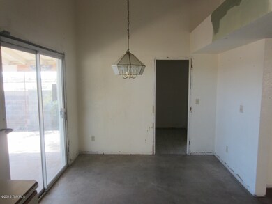 Diniing Area Off Kitchen