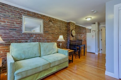 16 Henchman St unit 4R, Boston, MA 02113 - photo 4