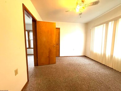 137 Arbutus Dr, Clarksburg, WV 26301 - photo 5