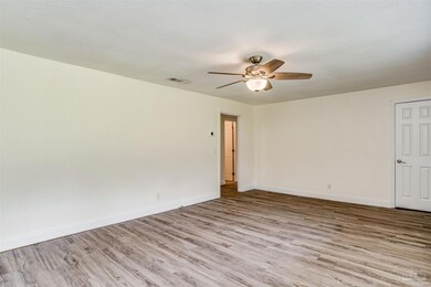 8427 Cove Ave, Pensacola, FL 32534 - photo 6