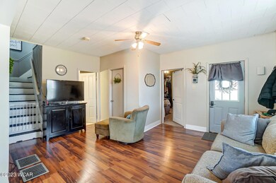 006_633 N Clay St