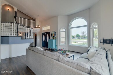 Formal Living / Entry