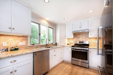 8 Stanton Rd, Cohasset, MA 02025 - photo 4