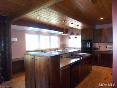 kitchen 17x16