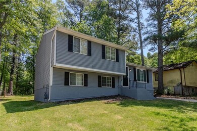 2092 Countydown Ln, Stone Mountain, GA 30088 - photo 2