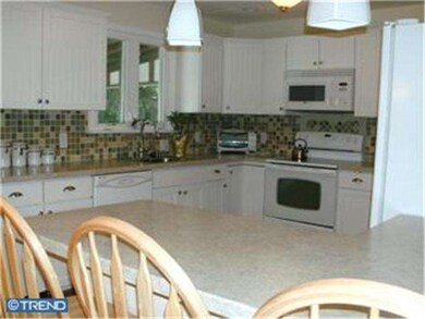 3001/2 Francis Ave, Norristown, PA 19401 - photo 5