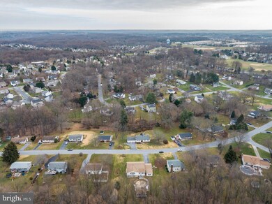 5818 Dale Dr, Sykesville, MD 21784 - photo 7