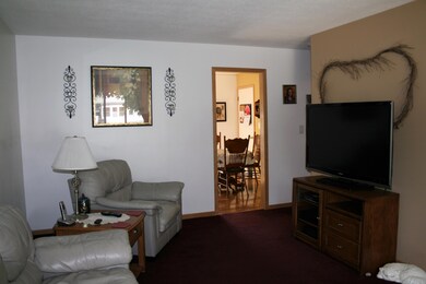 1321 E 28th St DSM. IA.