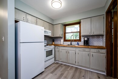 2190 Kitchen 1