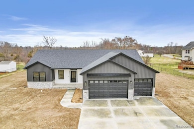 7195 Geraldine Cir unit 5, Swartz Creek, MI 48473 - photo 3