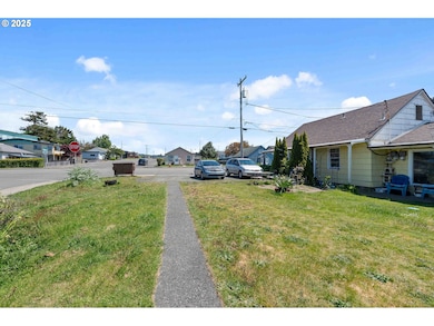 1902 Monroe St, Northbend, OR 97459 - photo 3