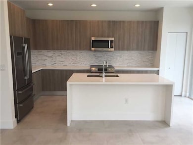 7159 NW 103rd Path, Doral, FL 33178 - photo 4