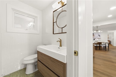 660 Parkside Blvd, Cleveland, OH 44143 - photo 5