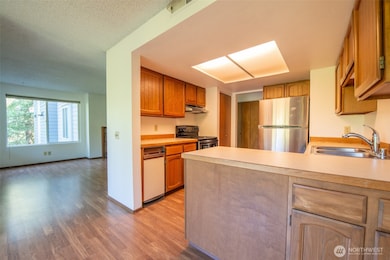 17417 Ashworth Ave N unit 303, Shoreline, WA 98133 - photo 6